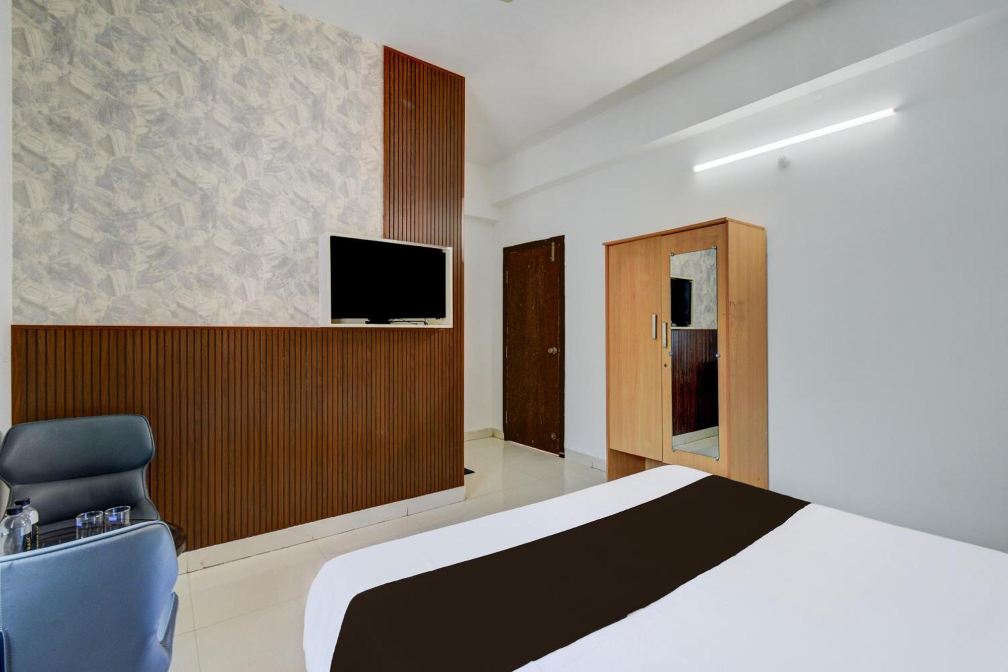 Hotel O Bee Oak Gachibowli Exterior photo